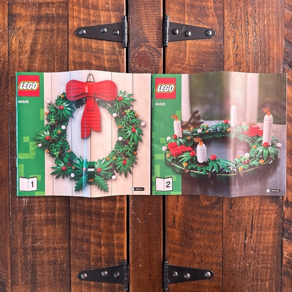 LEGO Christmas Wreath 2-in-1 - Picture 4 of 5
